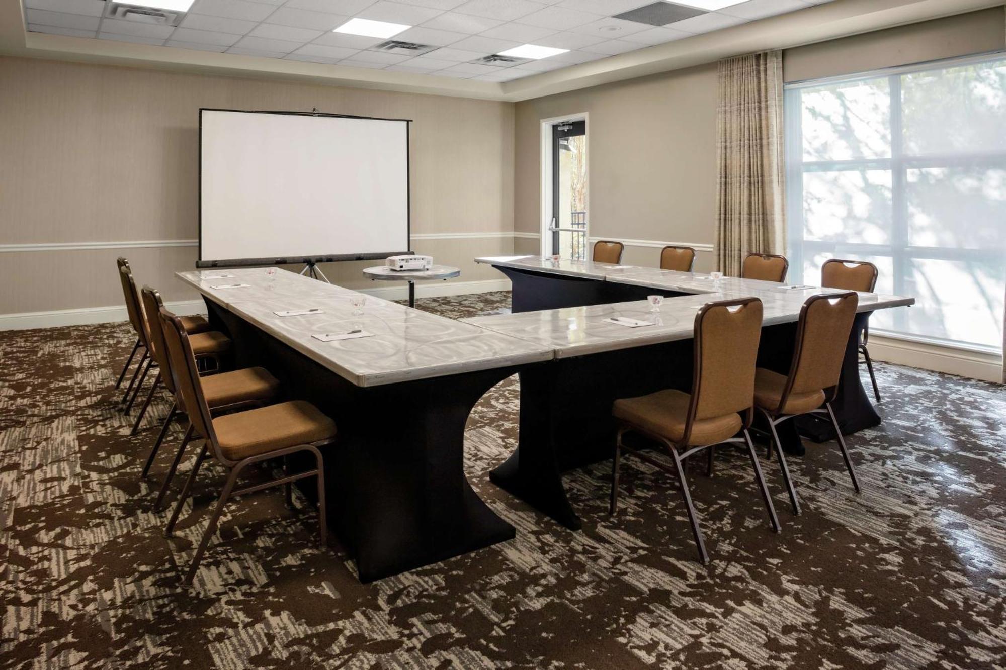 Hilton Garden Inn Atlanta Perimeter Center Dunwoody Bagian luar foto