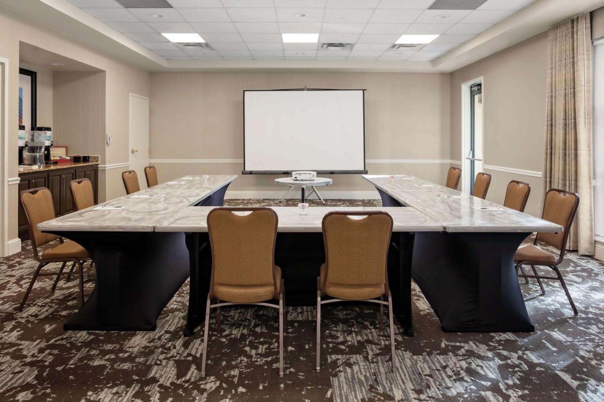 Hilton Garden Inn Atlanta Perimeter Center Dunwoody Bagian luar foto