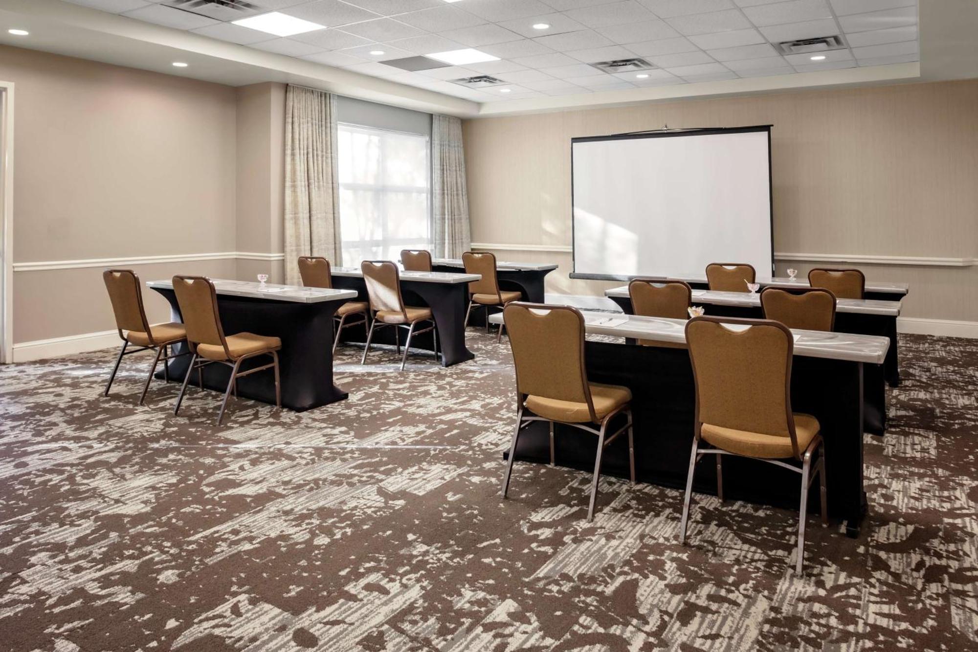 Hilton Garden Inn Atlanta Perimeter Center Dunwoody Bagian luar foto