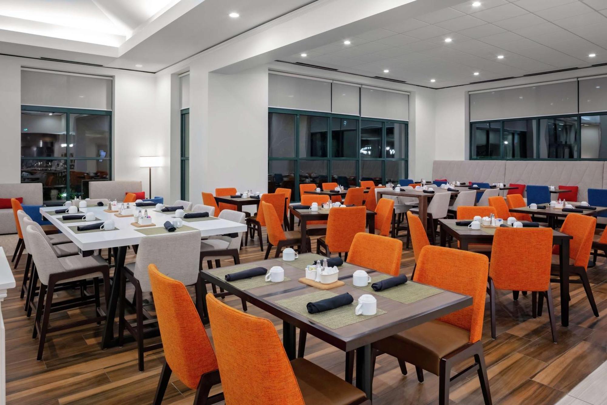 Hilton Garden Inn Atlanta Perimeter Center Dunwoody Bagian luar foto