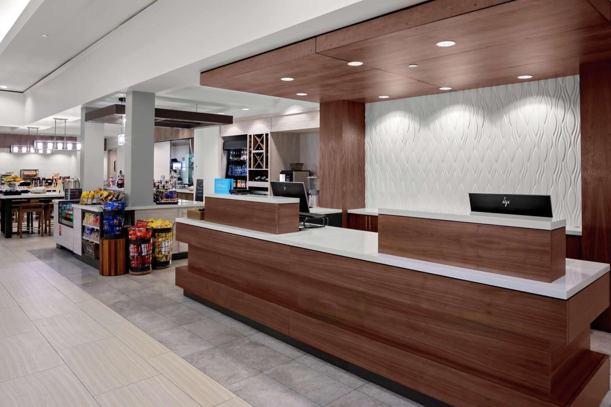 Hilton Garden Inn Atlanta Perimeter Center Dunwoody Bagian luar foto