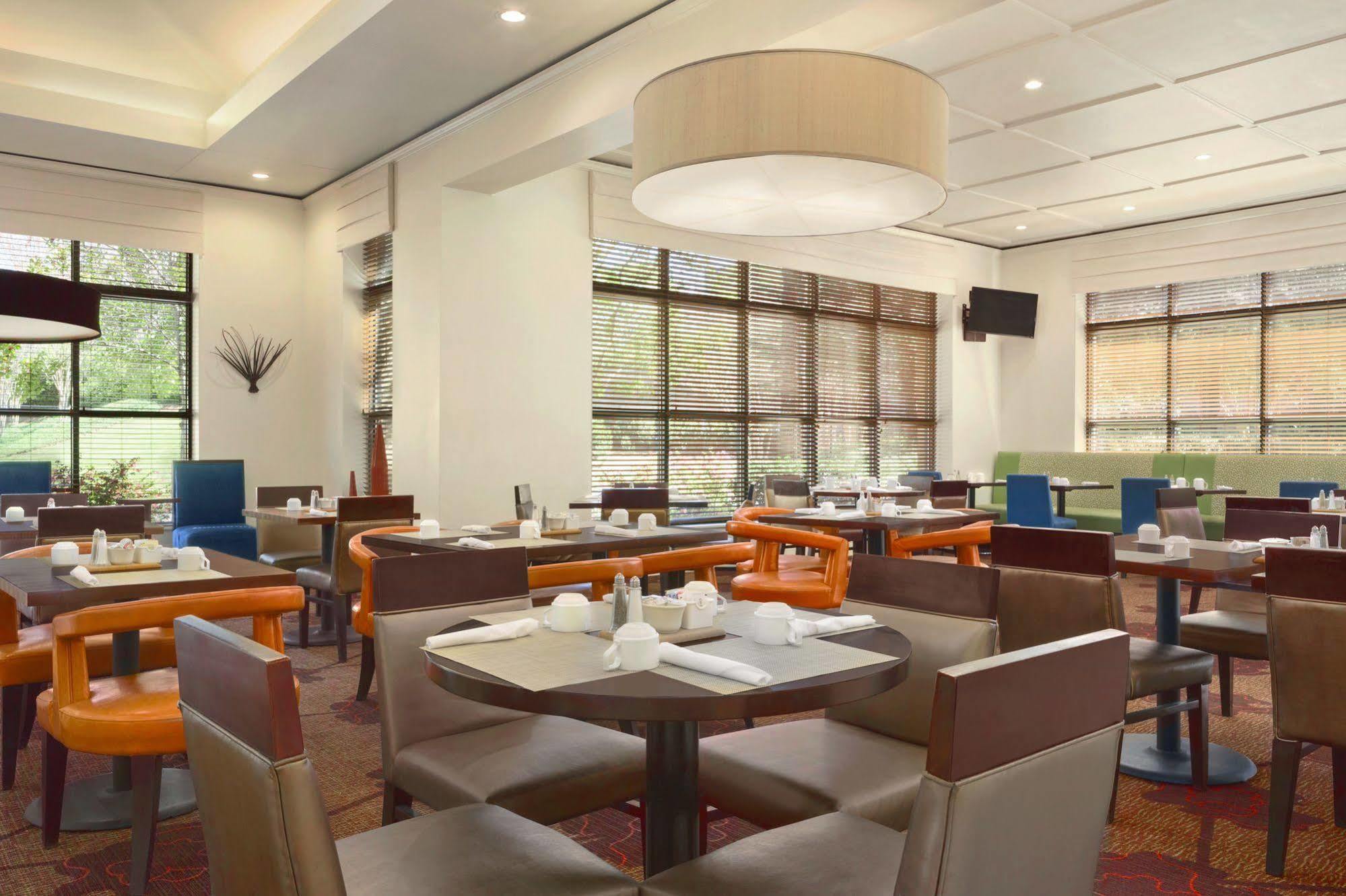 Hilton Garden Inn Atlanta Perimeter Center Dunwoody Bagian luar foto