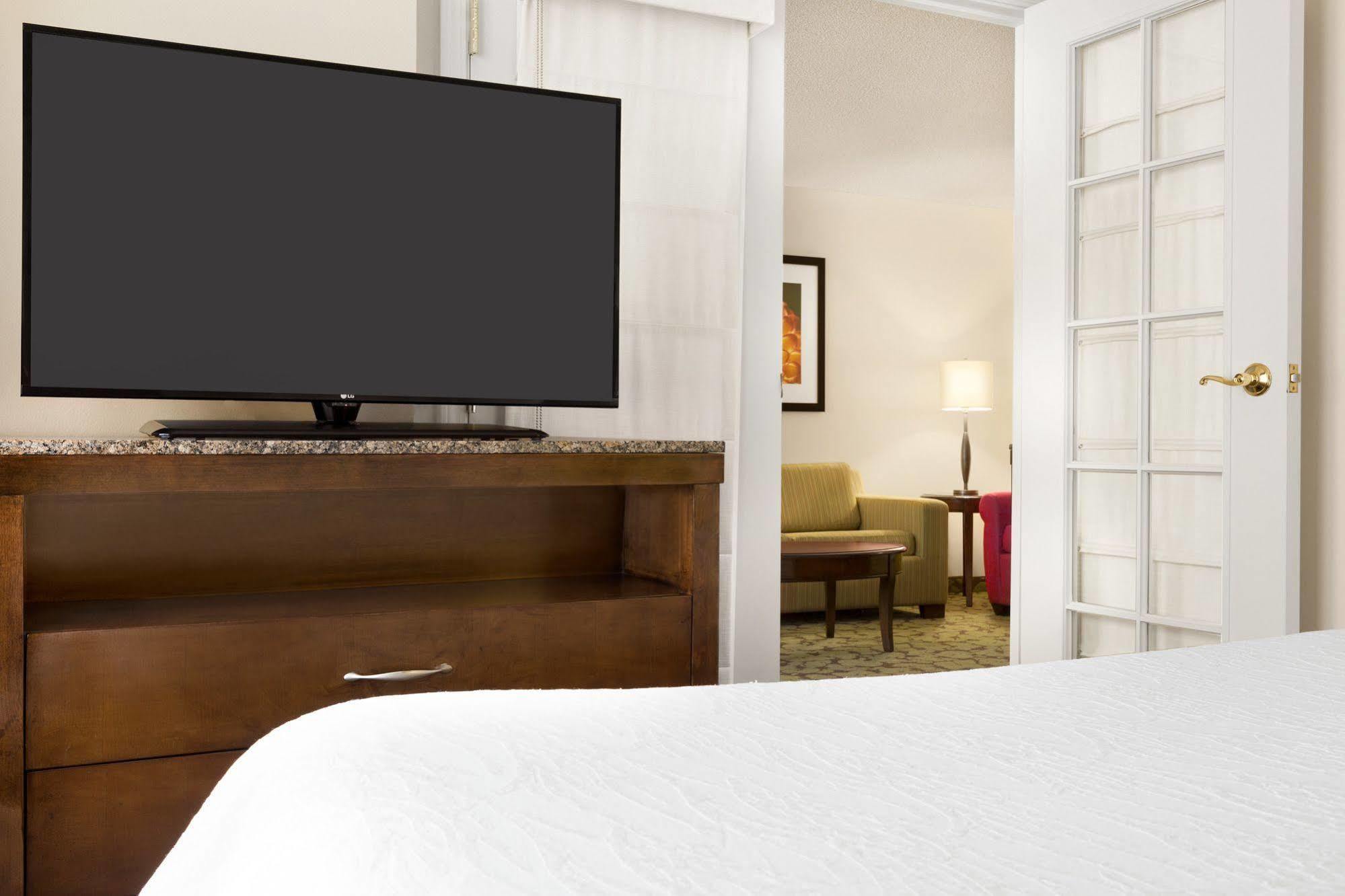 Hilton Garden Inn Atlanta Perimeter Center Dunwoody Bagian luar foto